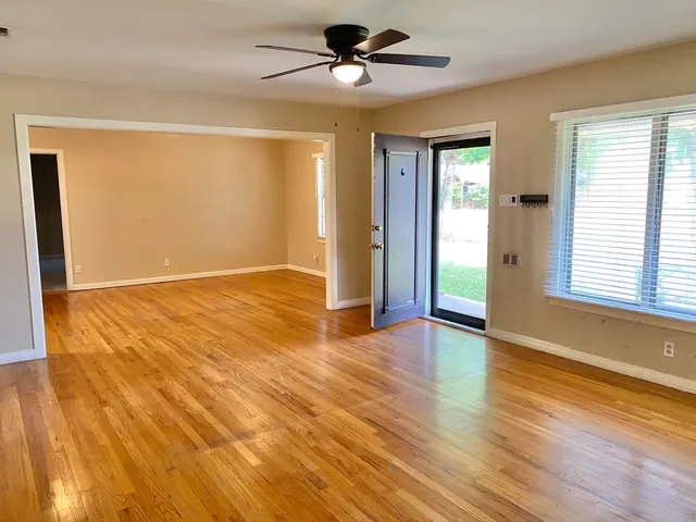 Photo 8 — 3207 29th Street, Lubbock, TX 79410