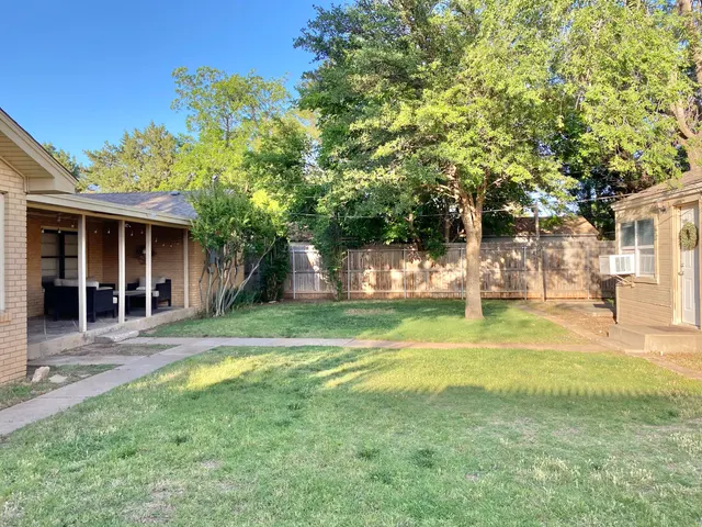 Photo 5 — 3207 29th Street, Lubbock, TX 79410