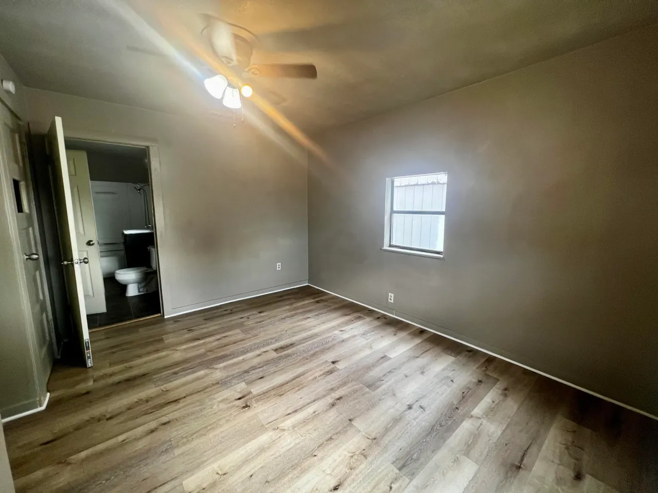 Photo 3 — 220 N 6th Street, Slaton, TX 79364