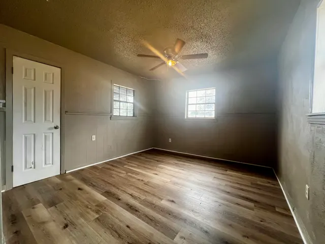 Photo 8 — 220 N 6th Street, Slaton, TX 79364