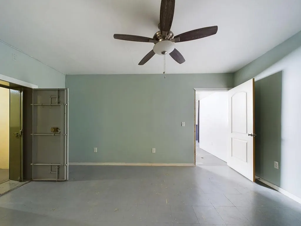 Photo 9 — 225 S 9th Street, Slaton, TX 79364