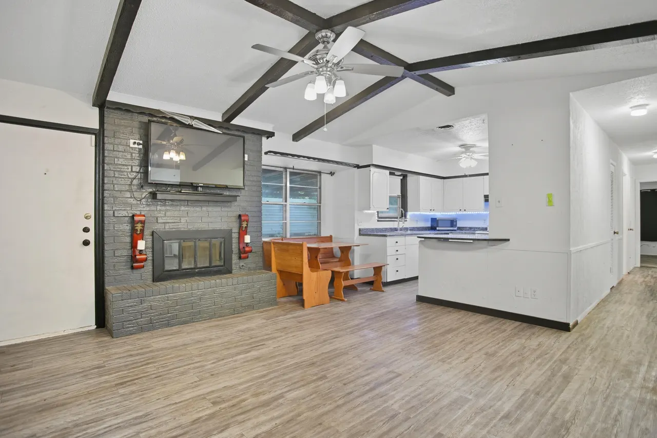Photo 3 — 5410 49th Street, Lubbock, TX 79414