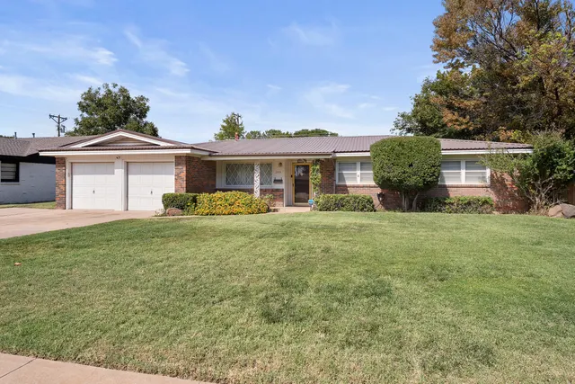 Photo 2 — 2304 61st Street, Lubbock, TX 79412
