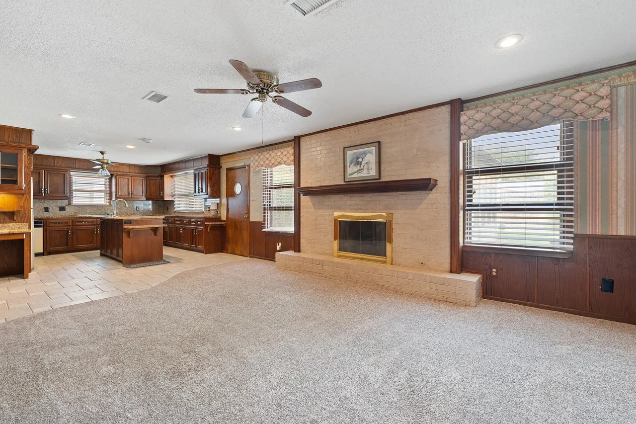 Photo 6 — 2304 61st Street, Lubbock, TX 79412
