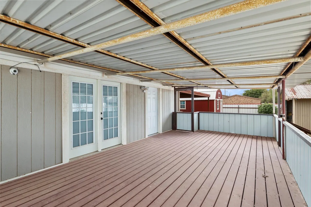 Photo 17 — 1304 S Hockley Avenue, Sundown, TX 79372