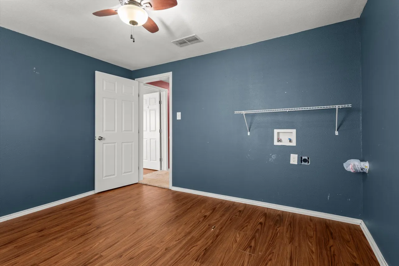 Photo 14 — 1304 S Hockley Avenue, Sundown, TX 79372