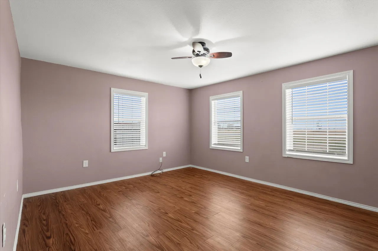 Photo 16 — 1304 S Hockley Avenue, Sundown, TX 79372