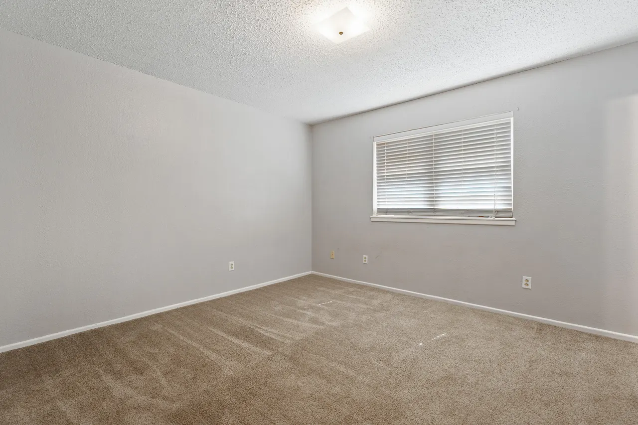 Photo 12 — 1317 5th Street, Shallowater, TX 79363