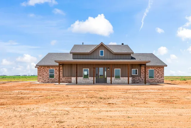 Front exterior — 8115 County Rd 6100, Shallowater, TX 79363
