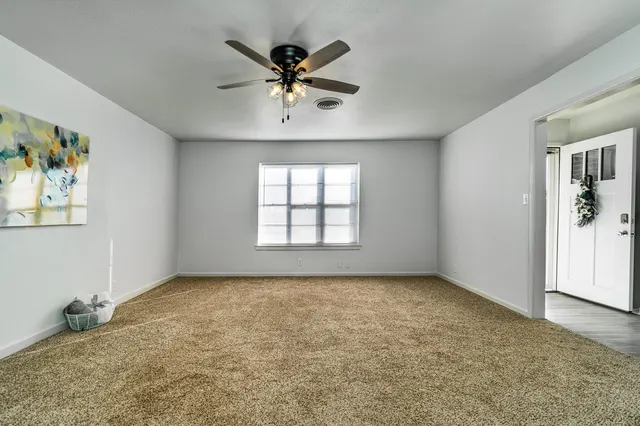 Photo 8 — 721 N Floyd Avenue, Tulia, TX 79088