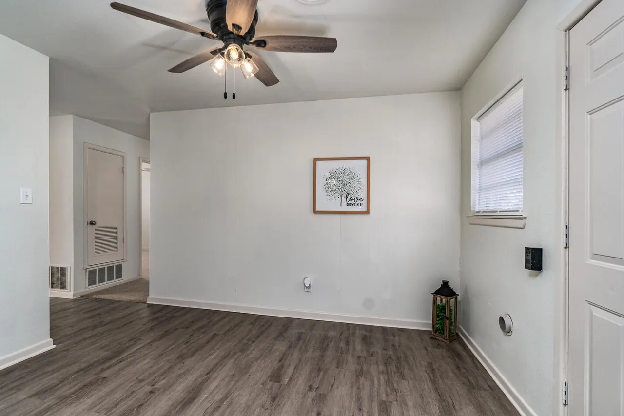 Photo 13 — 721 N Floyd Avenue, Tulia, TX 79088