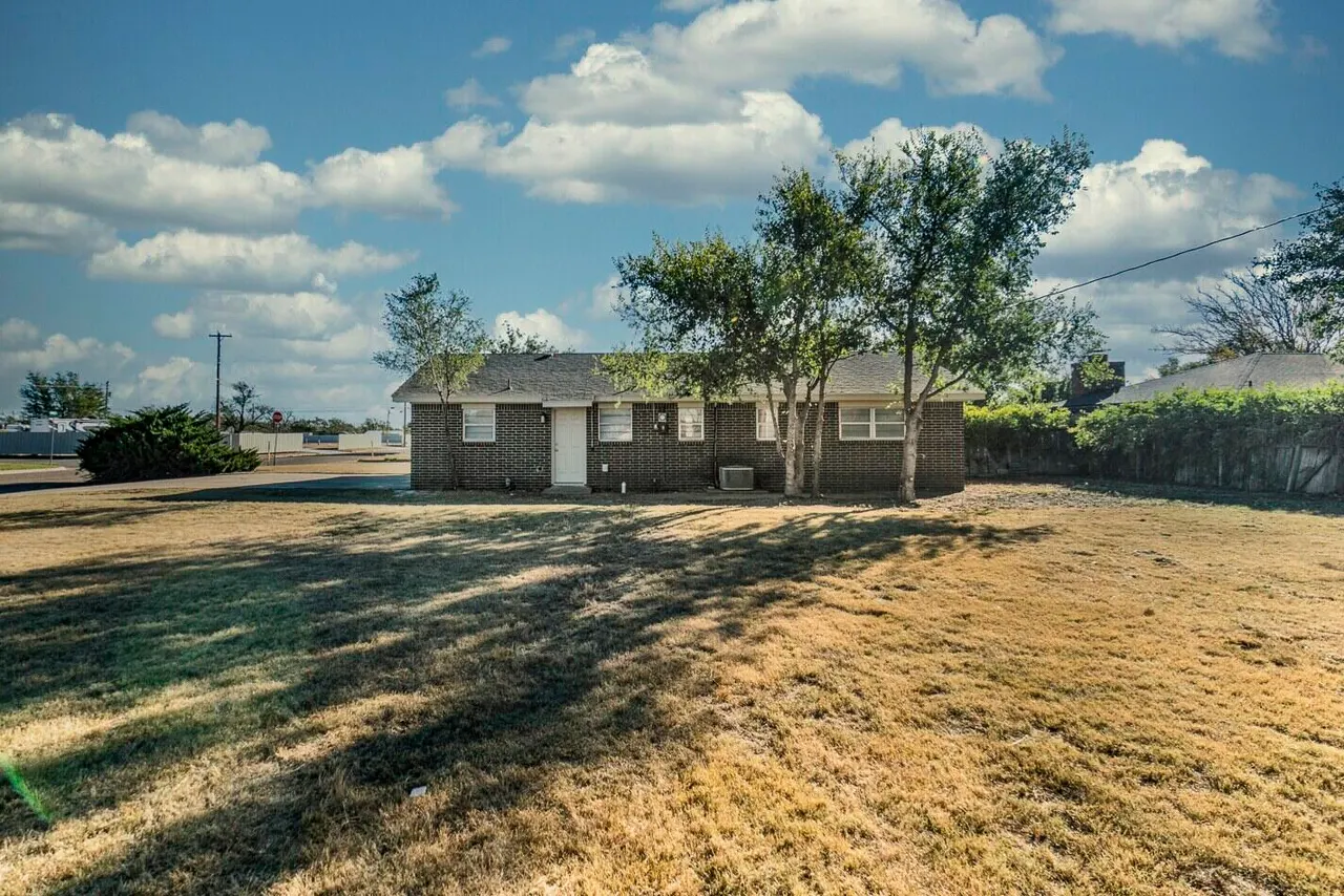 Photo 23 — 721 N Floyd Avenue, Tulia, TX 79088