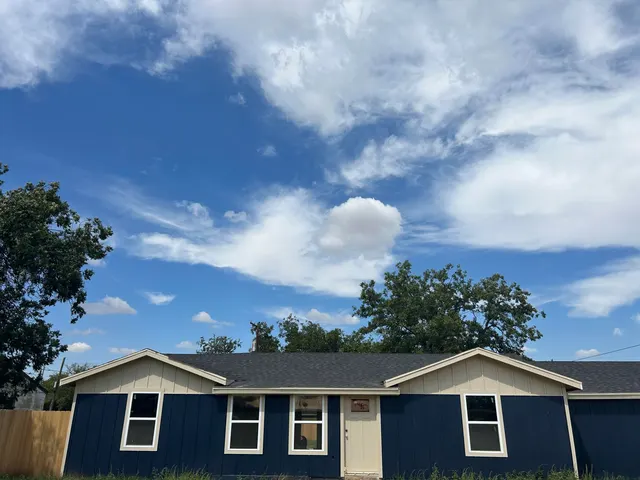 Front exterior — 2000 N 5th Street, Tahoka, TX 79373