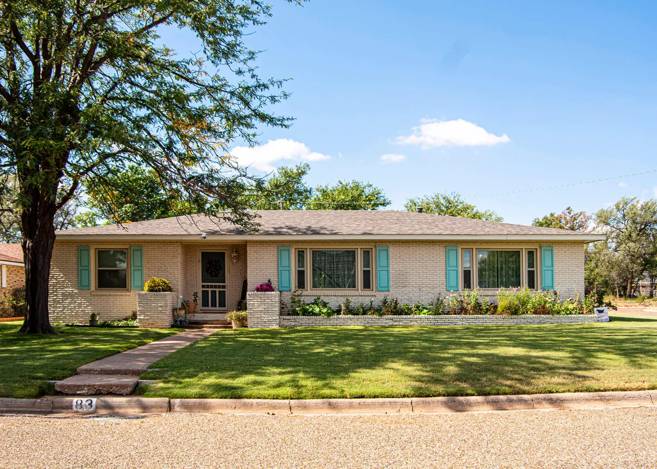 Front exterior — 83 Houston Road, Tulia, TX 79088
