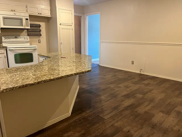 Photo 7 — 411 Terrace Circle, Lamesa, TX 79331