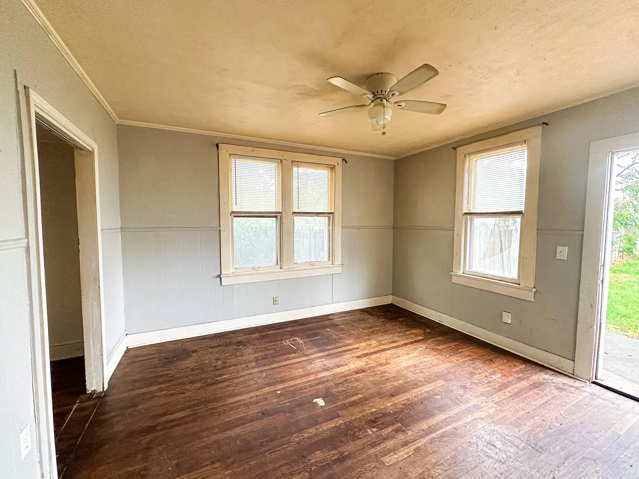 Photo 9 — 1912 20th Street, Lubbock, TX 79411