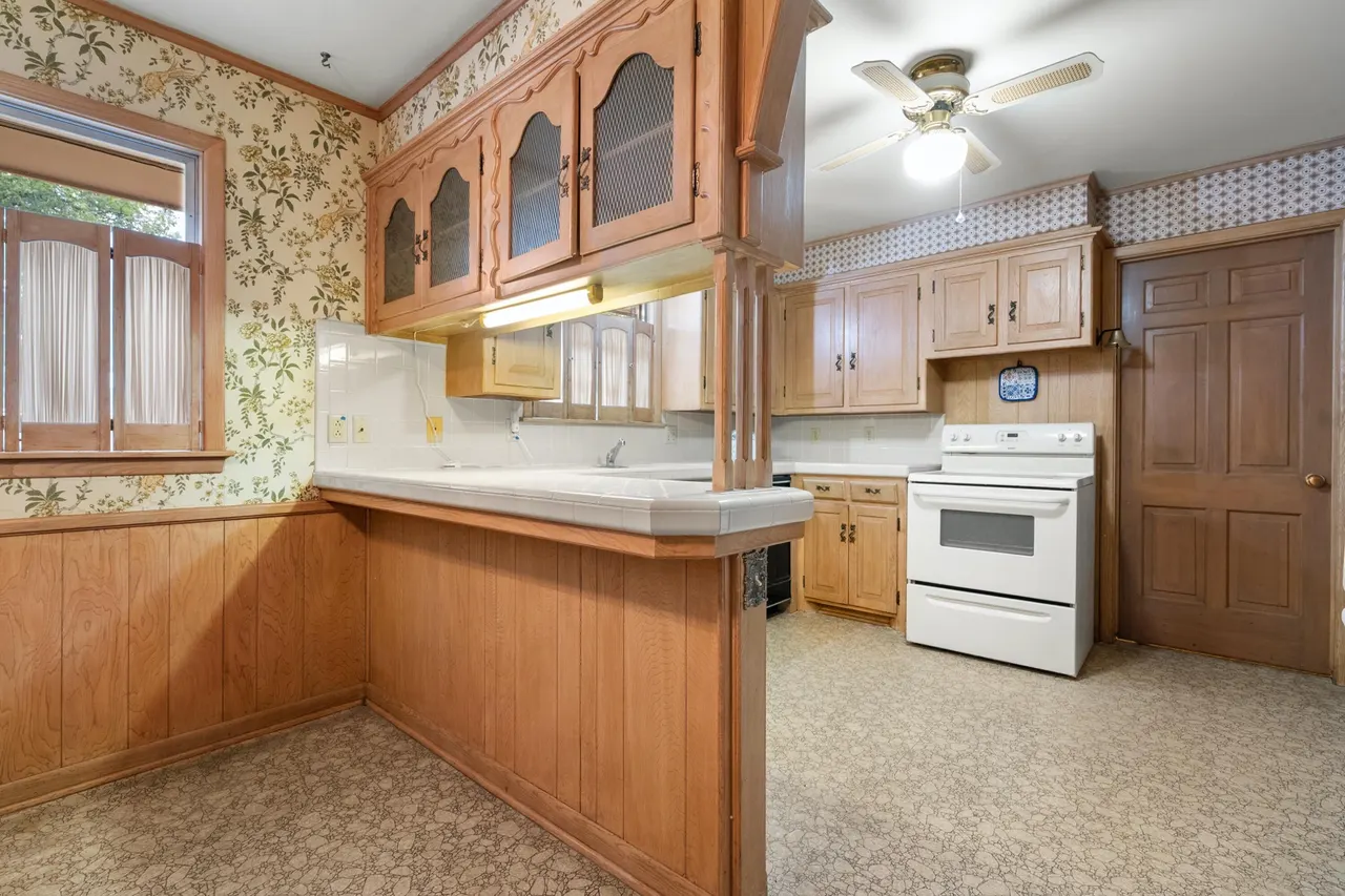 Photo 8 — 905 W Virginia Street, Floydada, TX 79235