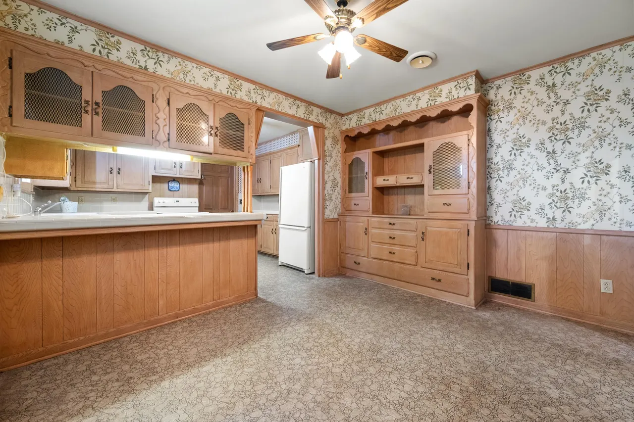 Photo 9 — 905 W Virginia Street, Floydada, TX 79235