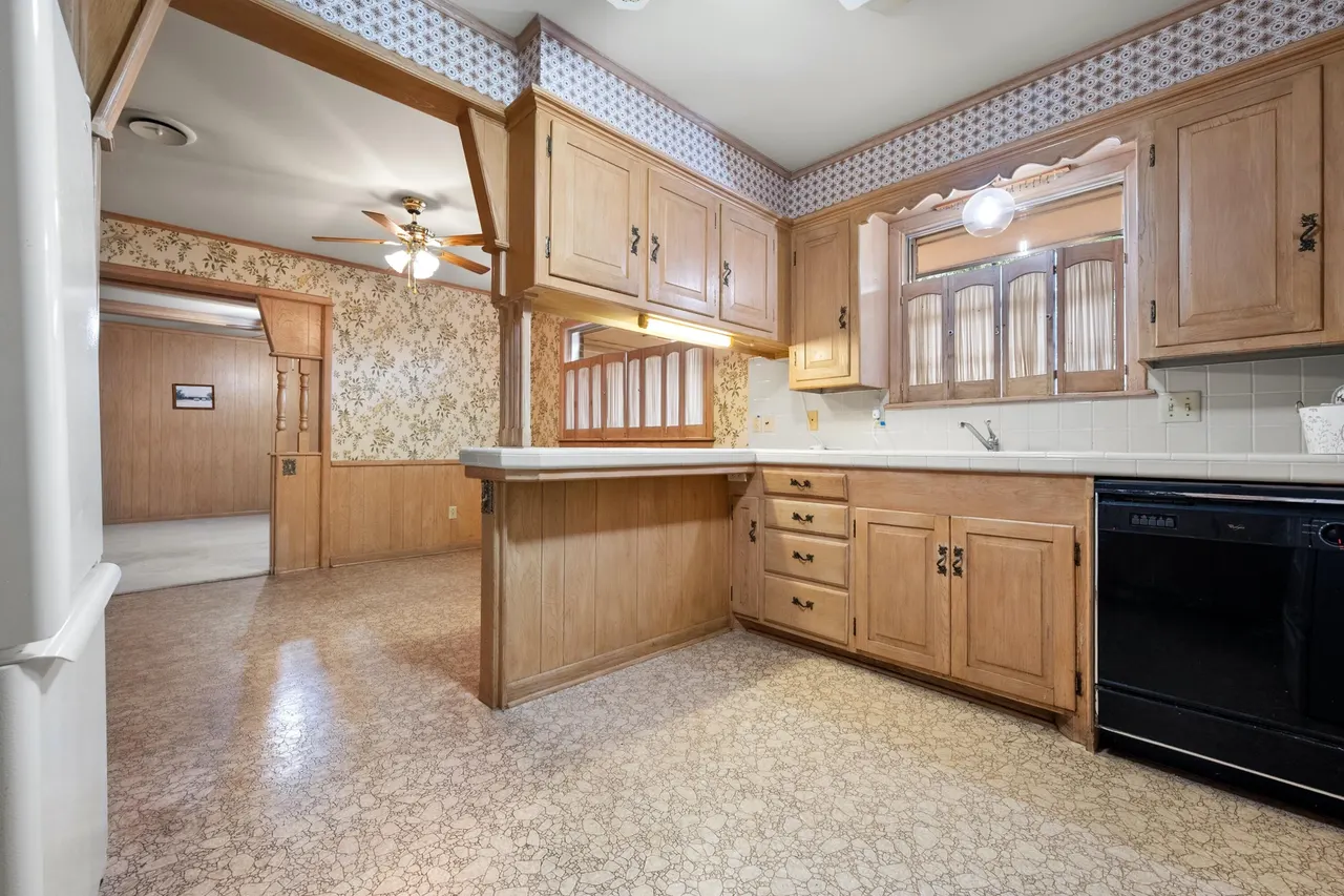 Photo 10 — 905 W Virginia Street, Floydada, TX 79235
