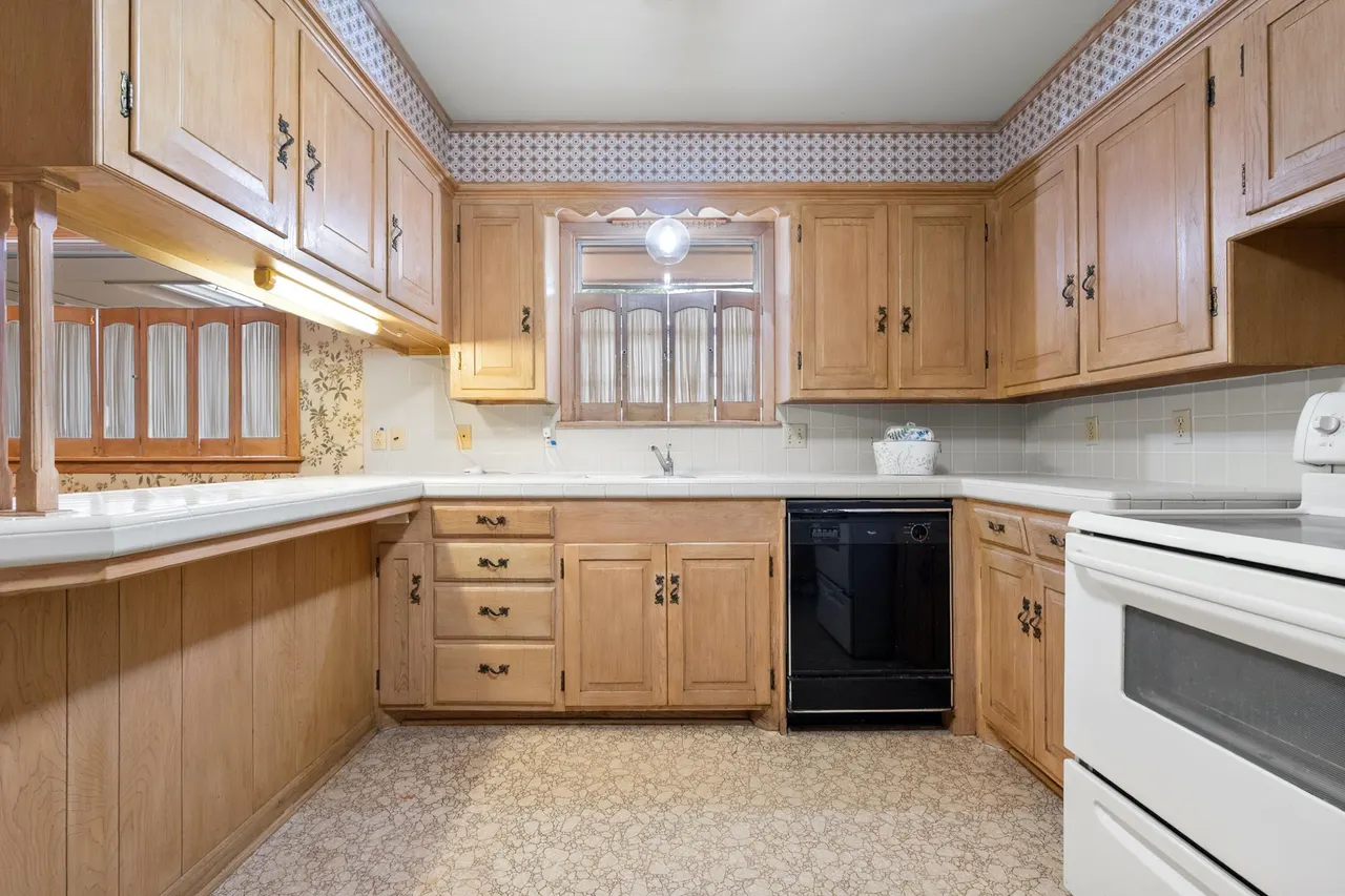 Photo 11 — 905 W Virginia Street, Floydada, TX 79235