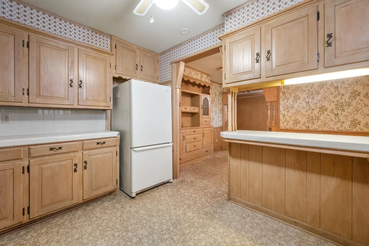 Photo 12 — 905 W Virginia Street, Floydada, TX 79235