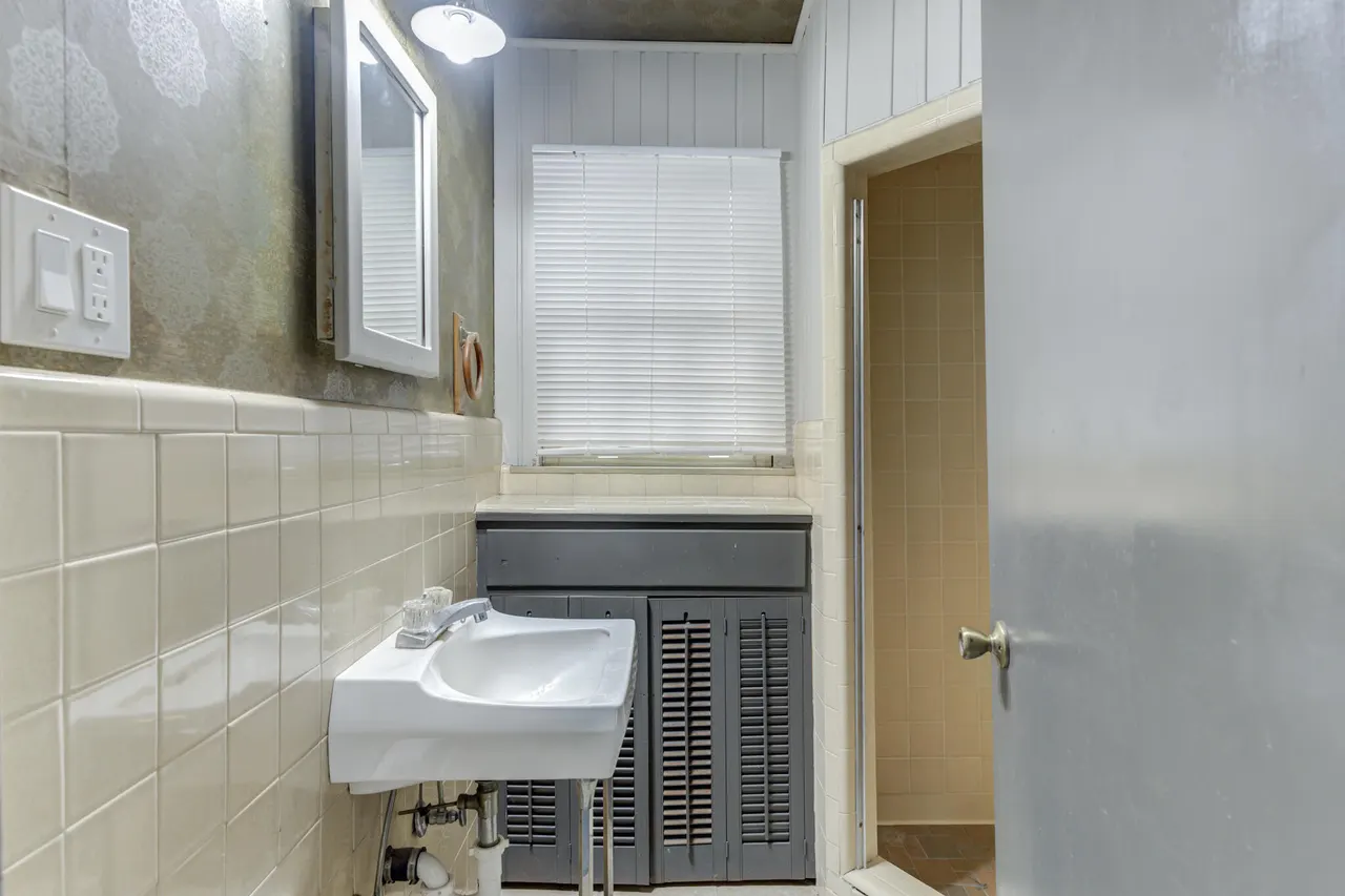 Photo 25 — 2304 28th Street, Lubbock, TX 79411