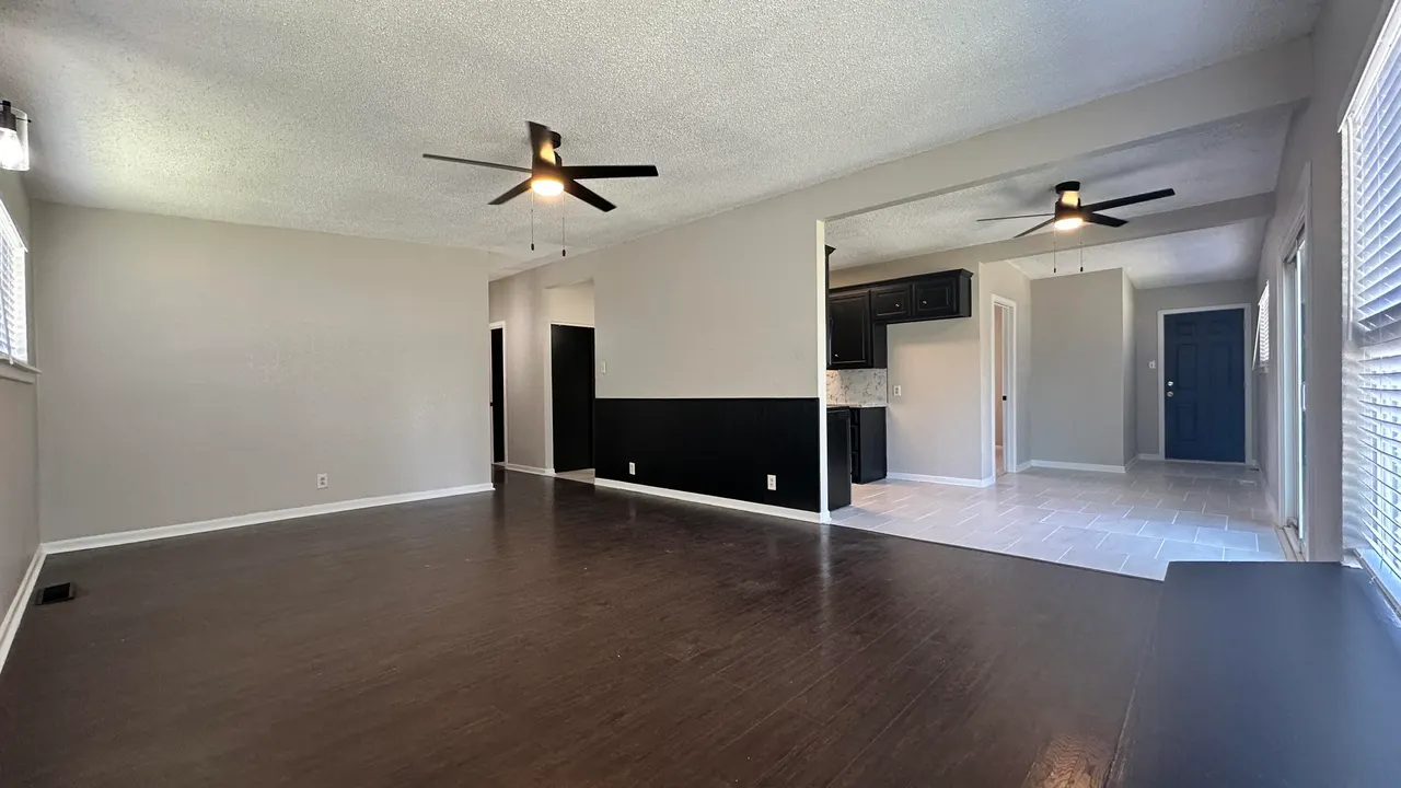 Photo 11 — 4302 30th Street, Lubbock, TX 79410