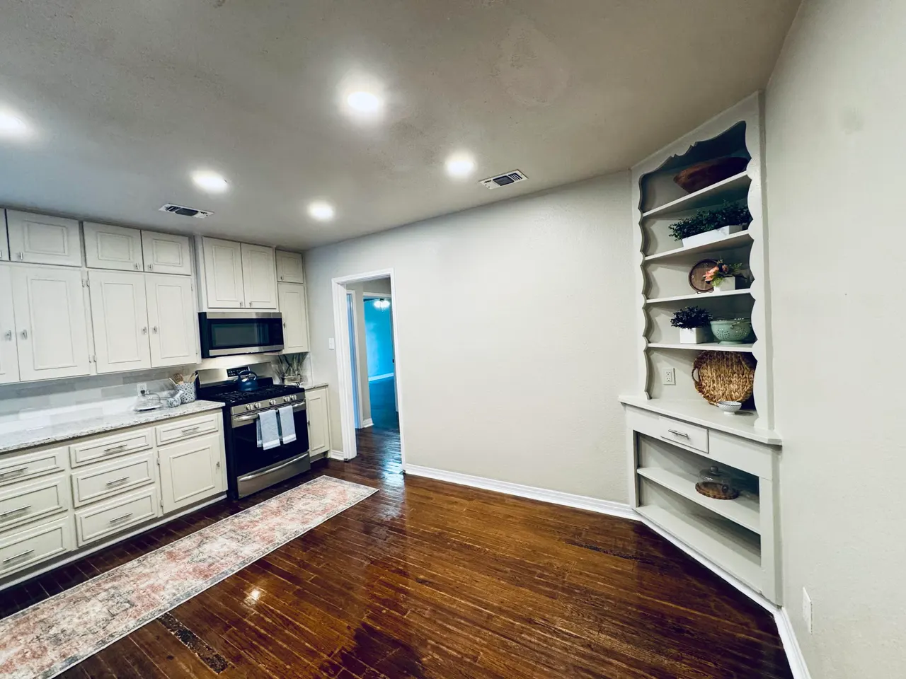 Photo 4 — 2509 30th Street, Lubbock, TX 79410