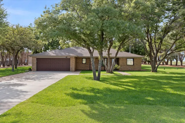 Front exterior — 741 Barton Lane, Levelland, TX 79336