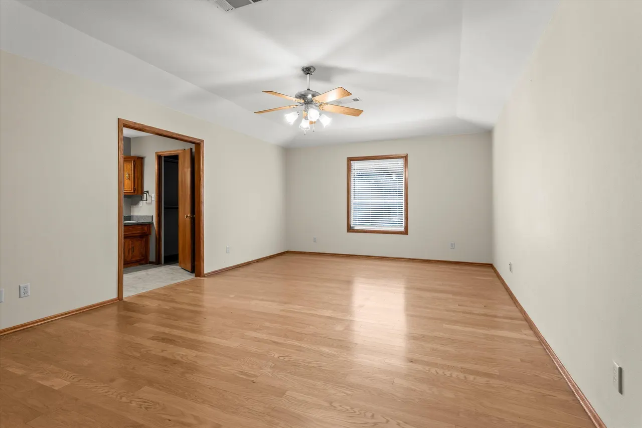 Photo 19 — 741 Barton Lane, Levelland, TX 79336