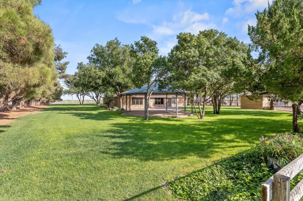 Photo 33 — 741 Barton Lane, Levelland, TX 79336