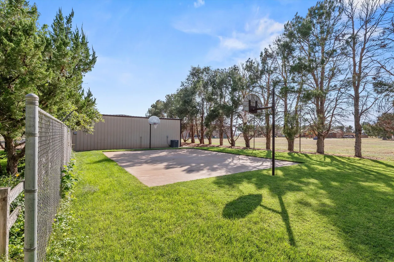 Photo 35 — 741 Barton Lane, Levelland, TX 79336