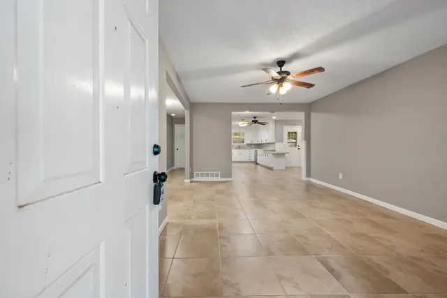 Photo 3 — 4915 11th Street, Lubbock, TX 79416