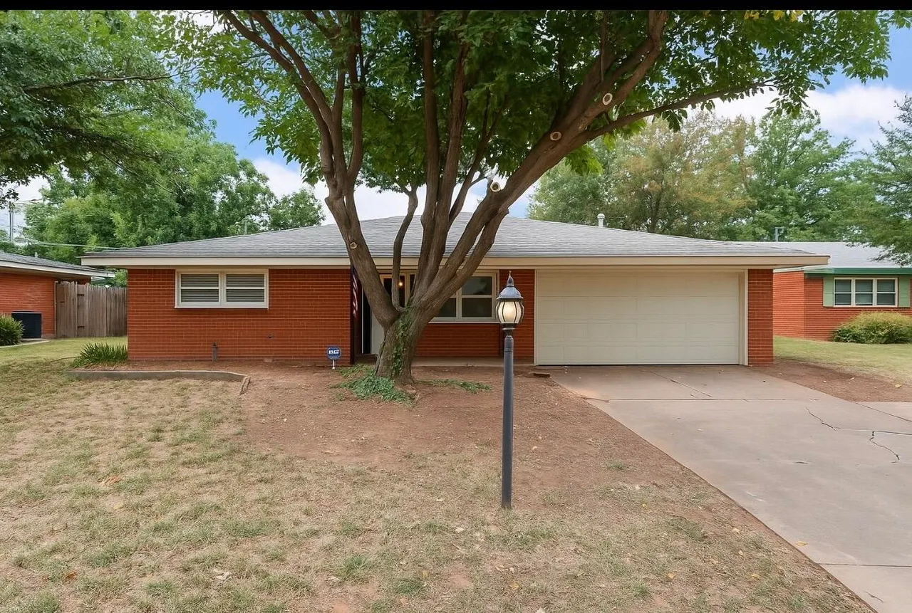 Front exterior — 4915 11th Street, Lubbock, TX 79416