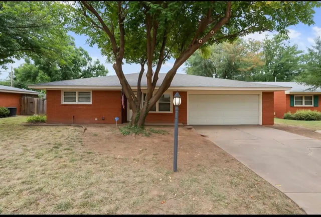 Photo 2 — 4915 11th Street, Lubbock, TX 79416