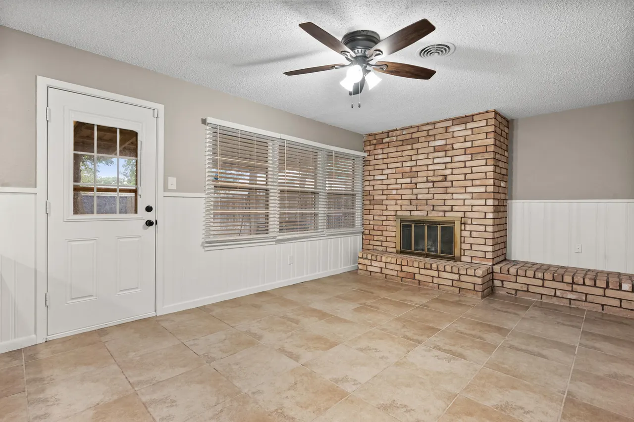 Photo 18 — 4915 11th Street, Lubbock, TX 79416