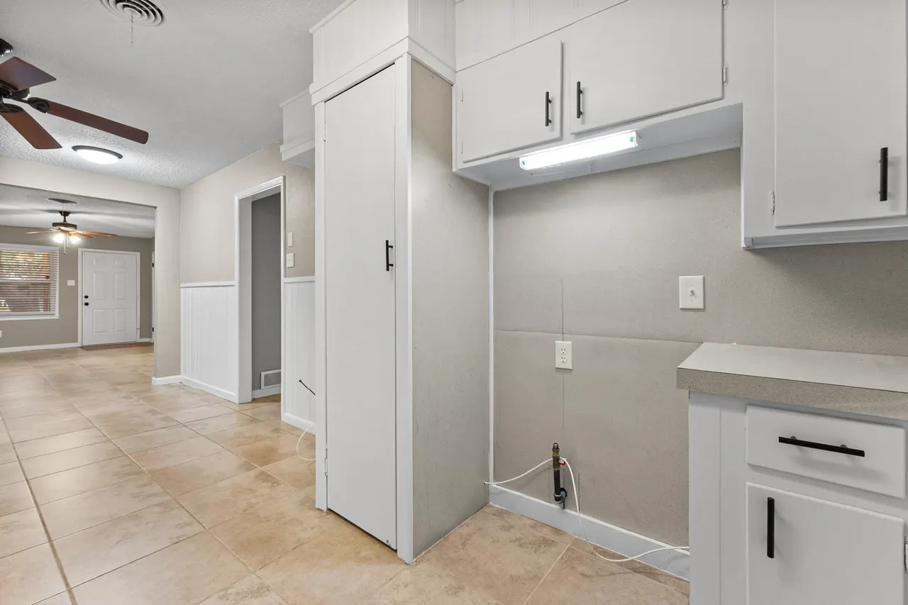 Photo 11 — 4915 11th Street, Lubbock, TX 79416