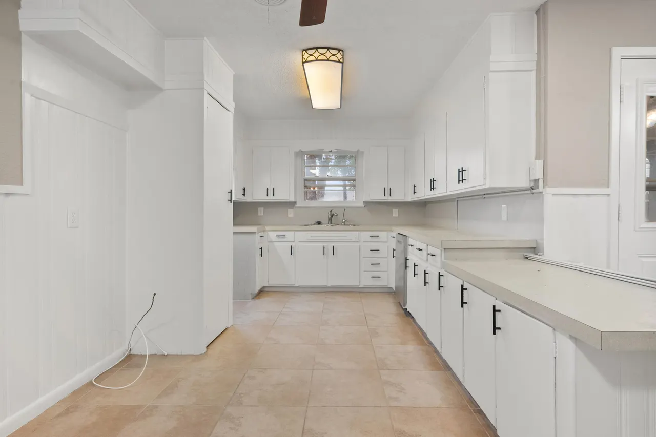Photo 13 — 4915 11th Street, Lubbock, TX 79416