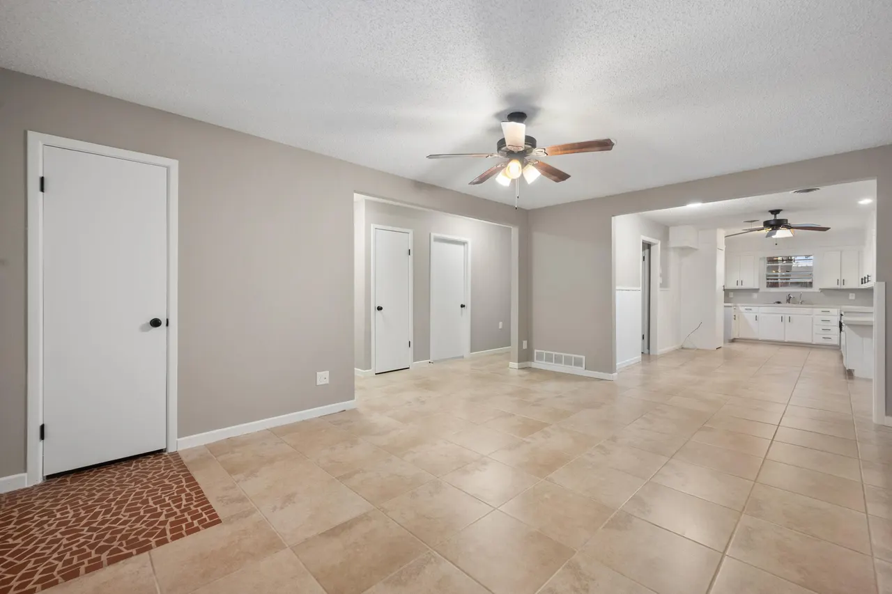 Photo 6 — 4915 11th Street, Lubbock, TX 79416