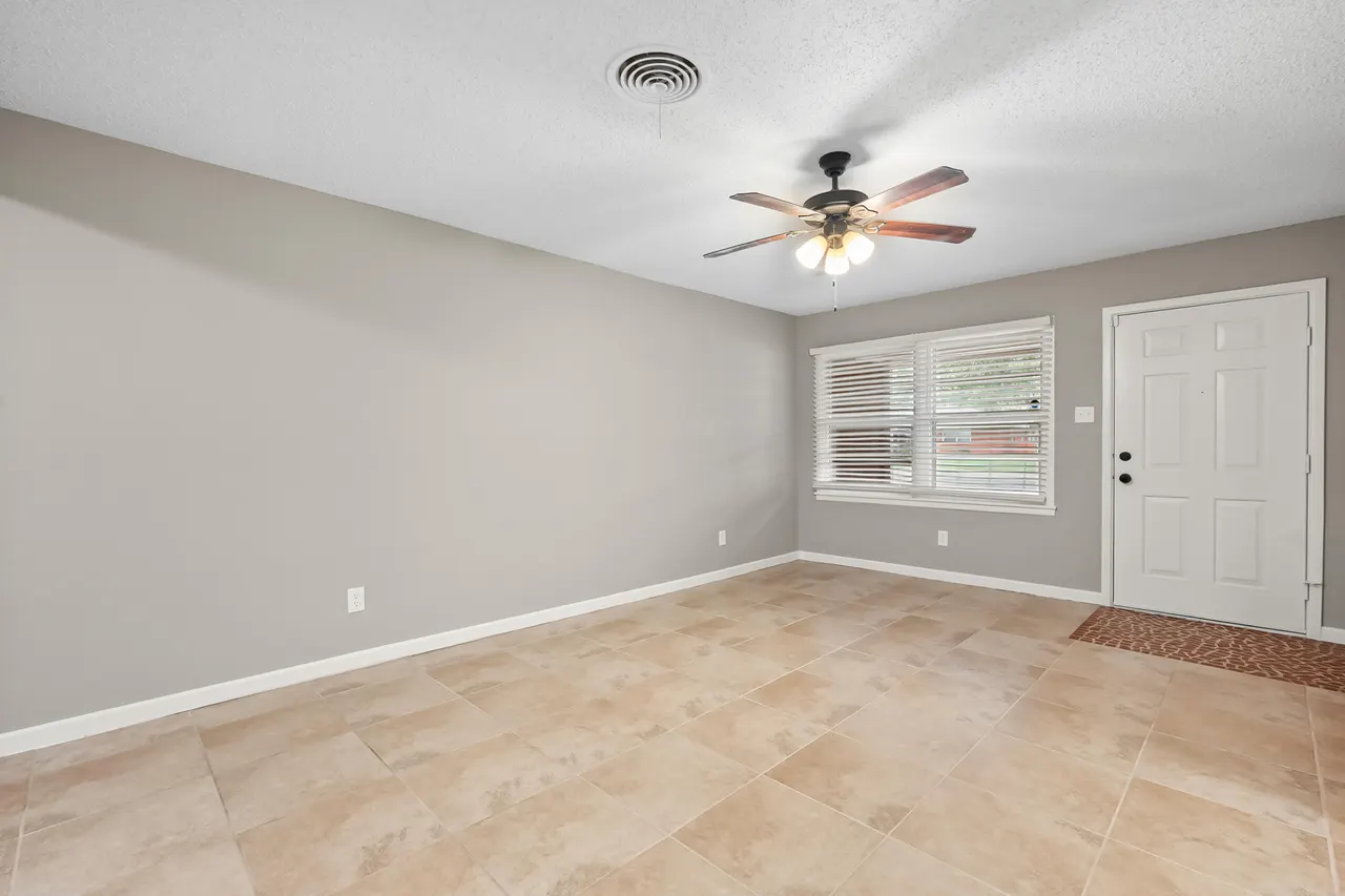 Photo 7 — 4915 11th Street, Lubbock, TX 79416