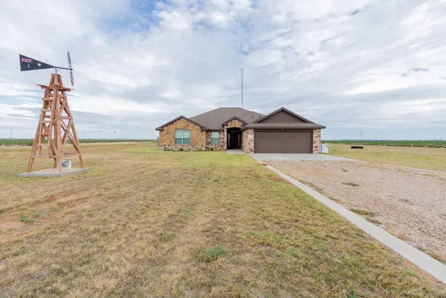 Front exterior — 6906 N Fm 1264, Lubbock, TX 79415