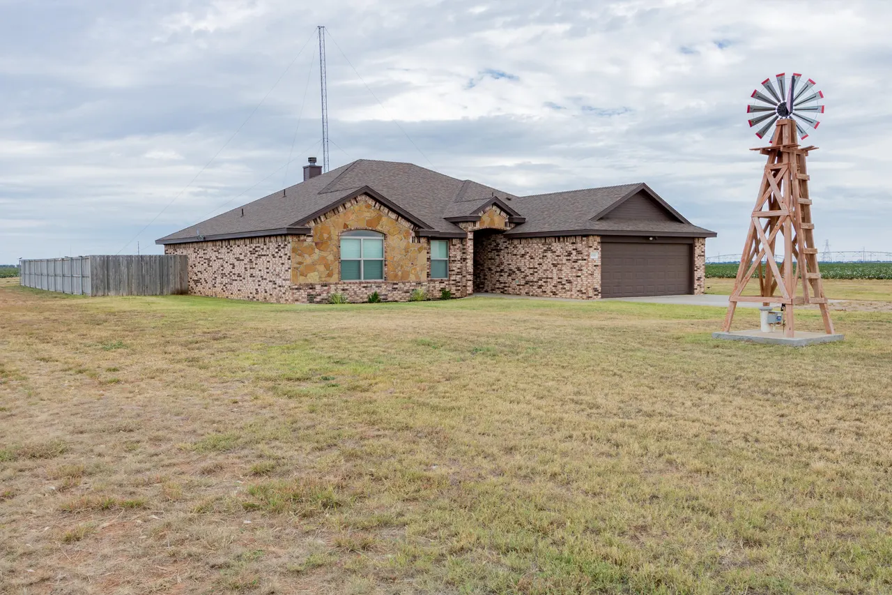 Photo 3 — 6906 N Fm 1264, Lubbock, TX 79415