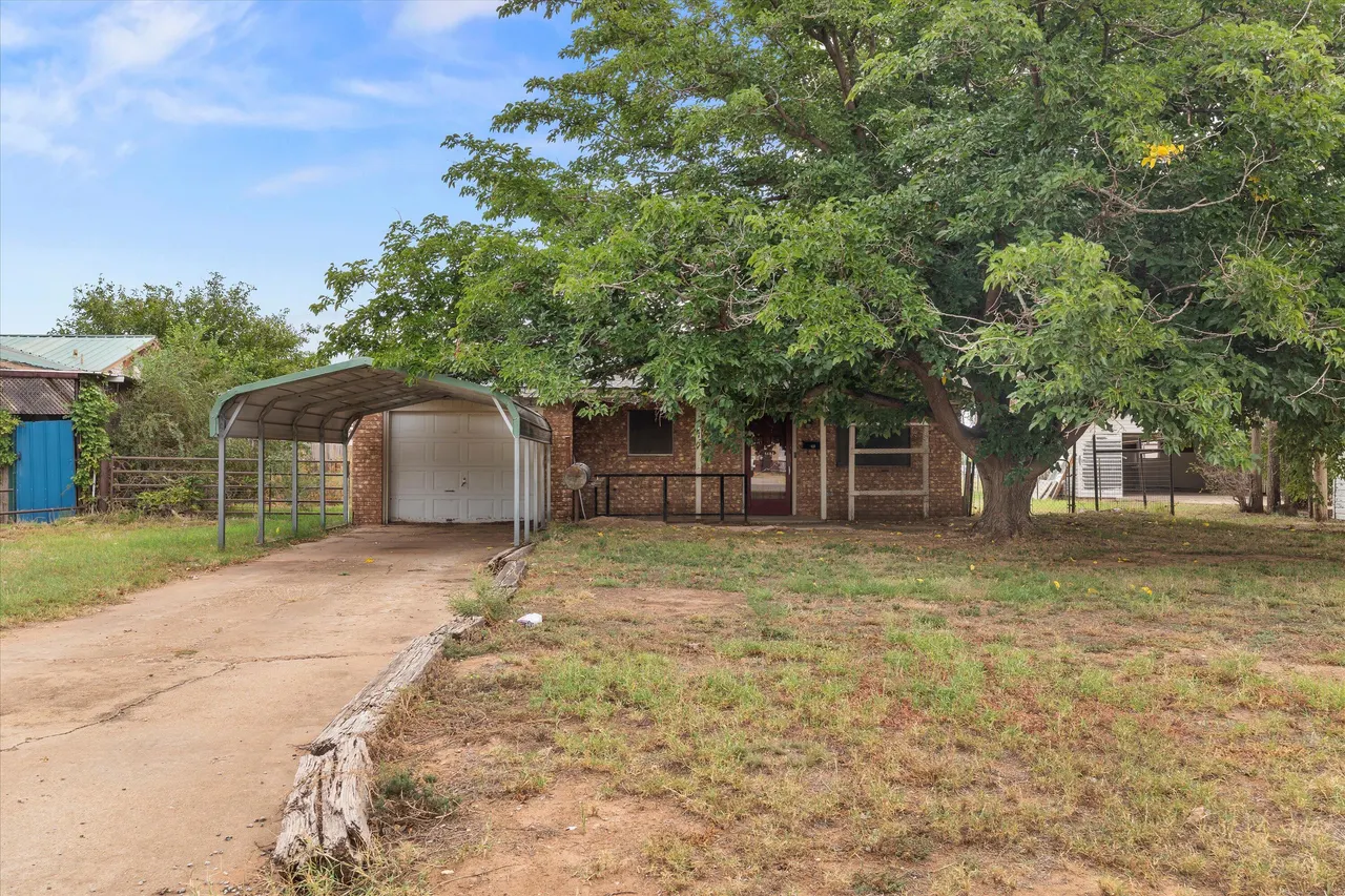 Front exterior — 1717 Ave I, Levelland, TX 79336