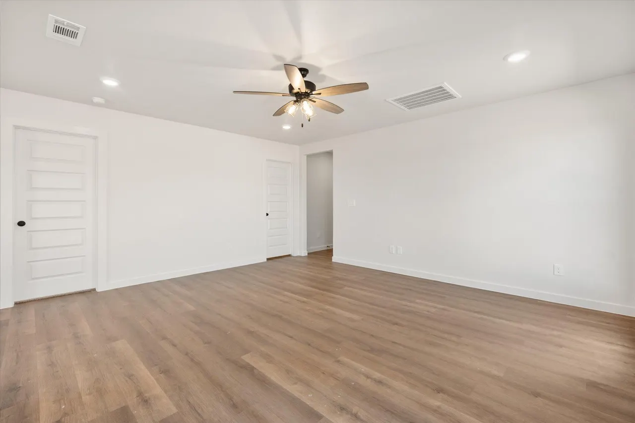 Photo 6 — 6303 Volney Avenue, Lubbock, TX 79407