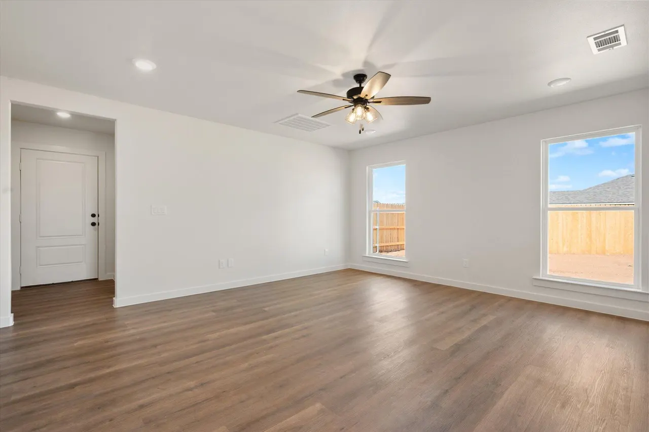 Photo 5 — 6303 Volney Avenue, Lubbock, TX 79407