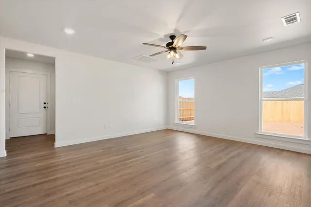 Photo 5 — 6303 Volney Avenue, Lubbock, TX 79407