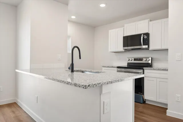 Photo 8 — 6303 Volney Avenue, Lubbock, TX 79407