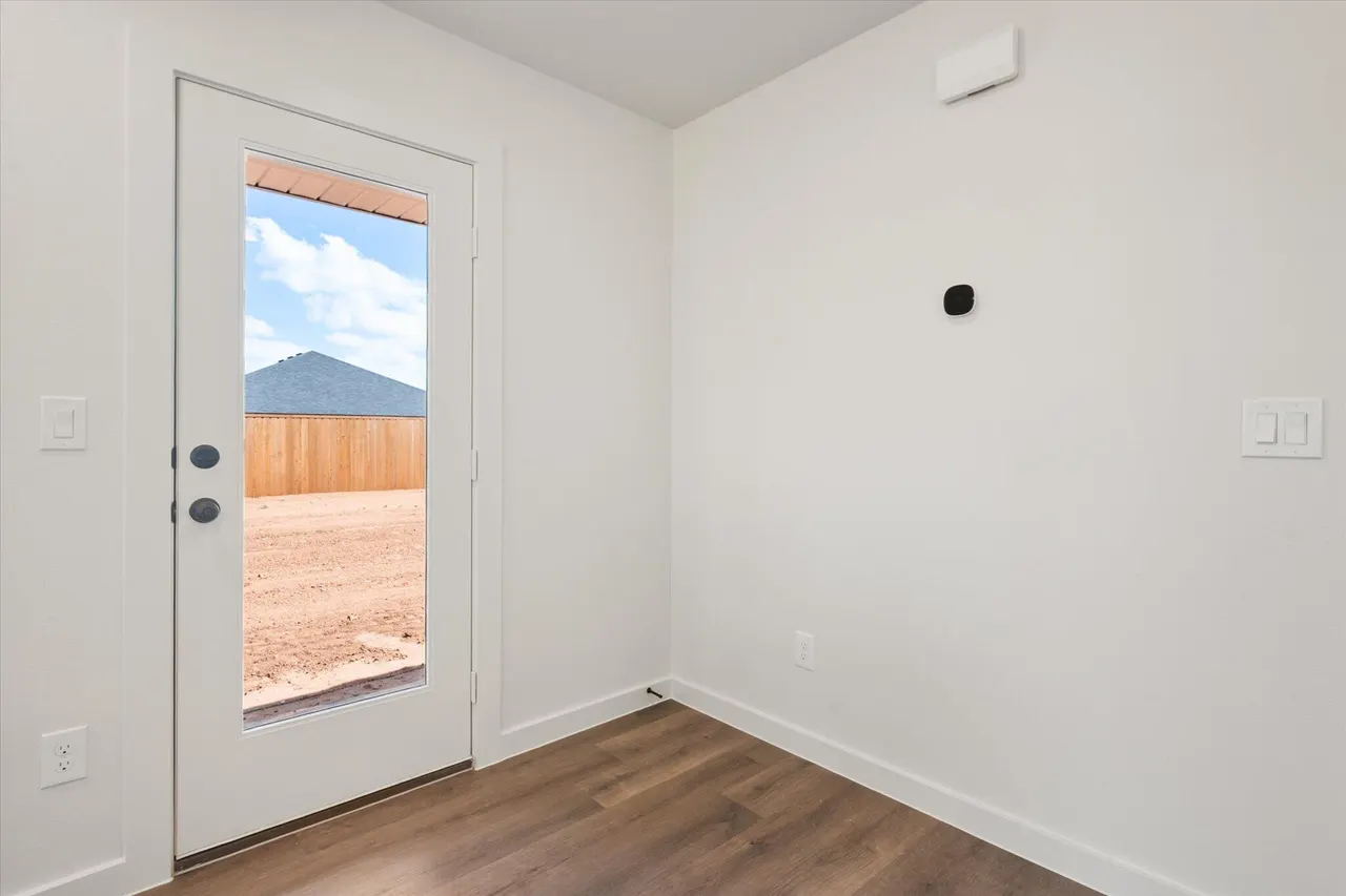 Photo 12 — 6303 Volney Avenue, Lubbock, TX 79407
