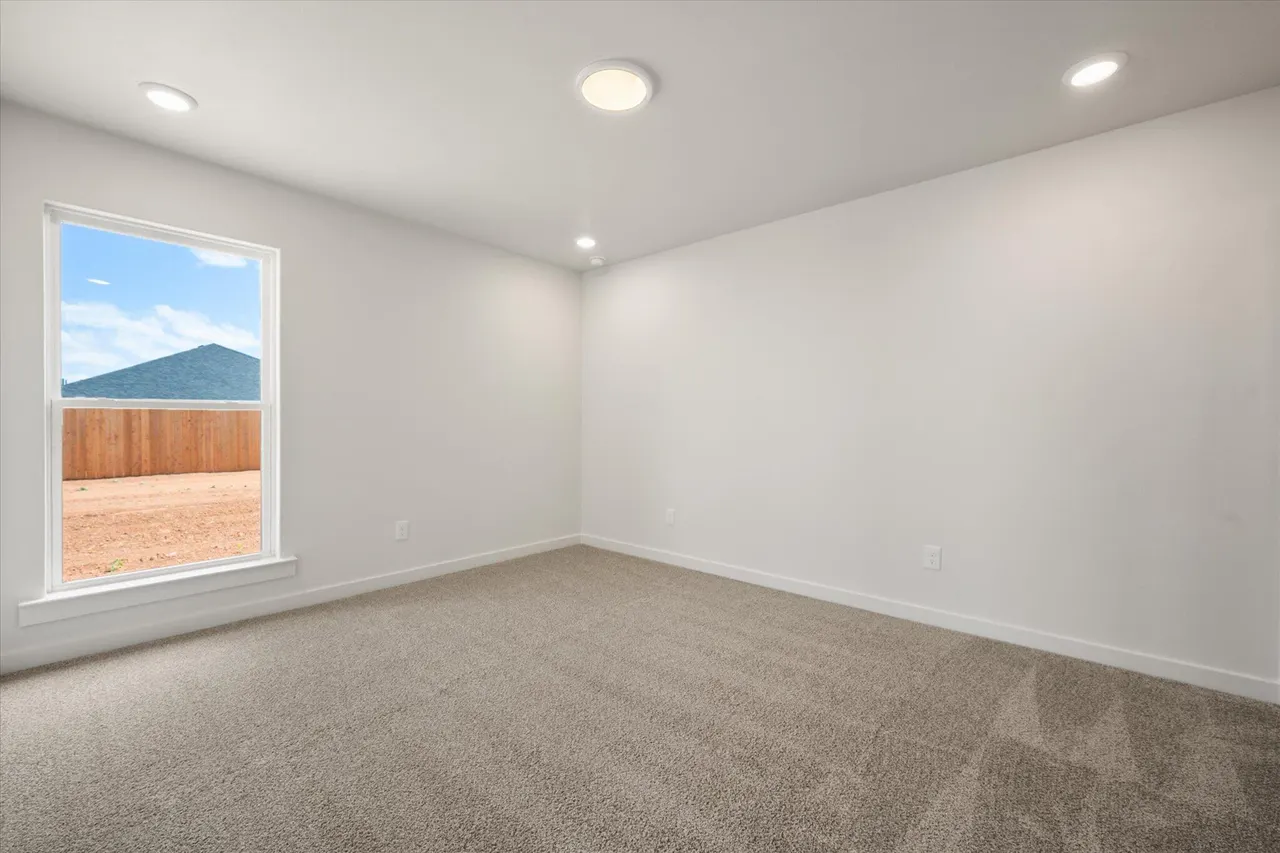 Photo 13 — 6303 Volney Avenue, Lubbock, TX 79407
