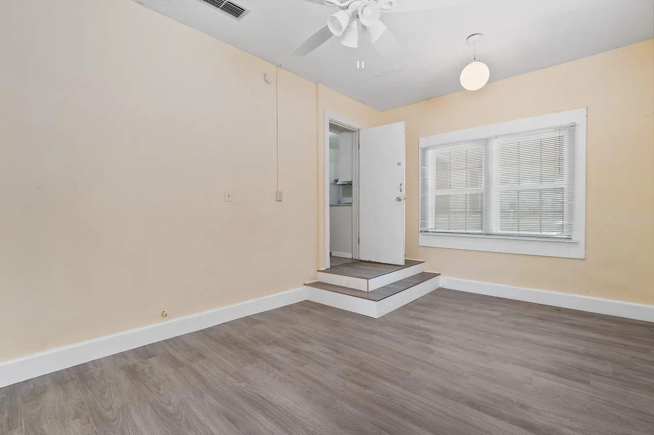 Photo 6 — 2412 30th Street, Lubbock, TX 79411
